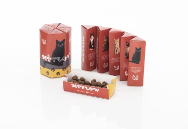 MİYLOW: Portable Meal for Tiny Paws