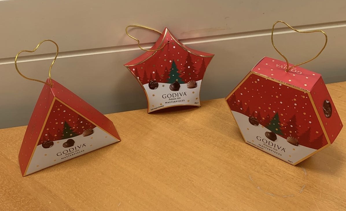 GODIVA CHRISTMAS DECORATION PACK 2025