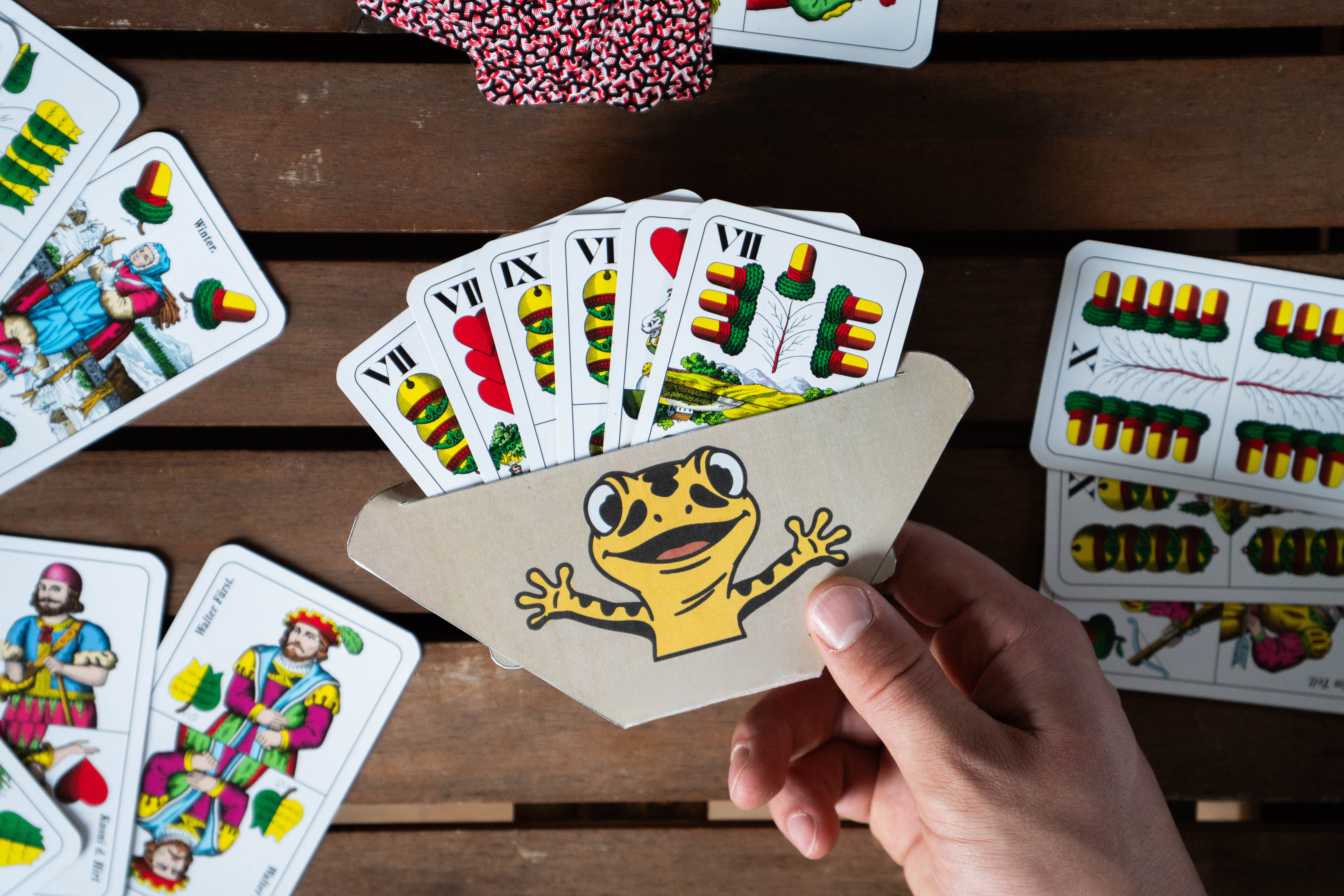 GECKO –  Playing Card Holder